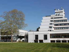 Hotel Der Akademie Heinrich Pesch Haus