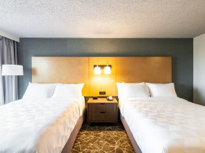 Holiday Inn Newark International Airport by IHG