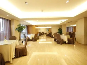 Yifan Hotel