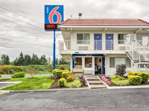 Motel 6 Everett, WA - South