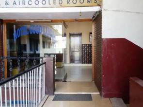 Goroomgo Hotel Good Luck Raipur