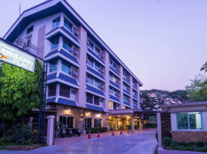 Sakulchai Place Hotel