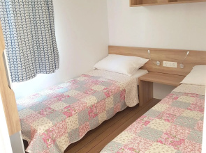 Bungalow With 2 Bedrooms in Živogošce, With Furnished Garden and Wifi