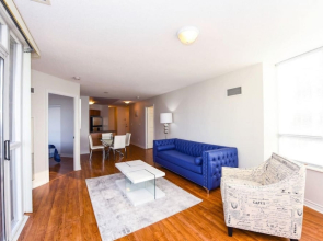Panoramic 2 Bedroom Near Square One Mall