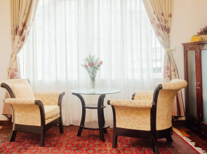 Hillside Homestay Hue - Mansion Room