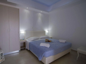 Frida Apartments