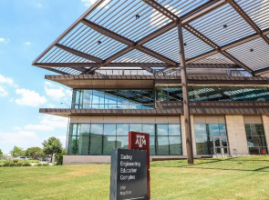 Holiday Inn Express & Suites Bryan - College Station by IHG