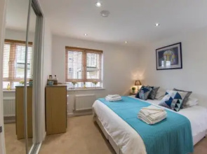 Borehamwood - Spacious Apartment