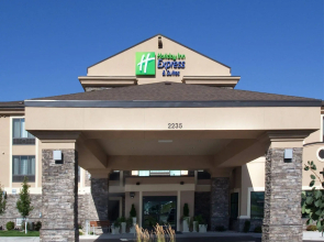 Holiday Inn Express & Suites Logan by IHG