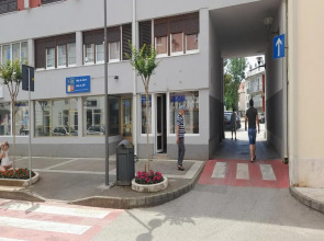 Apartment Central Location