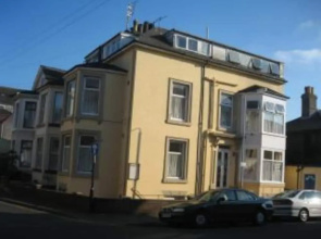 Apsley 1 Flat Sleeps 4 With Near Beach