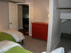 The 8th Street Retreat
