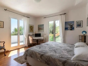 Agata House