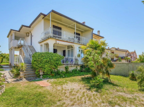 Beautiful Apartment in Umag With 3 Bedrooms and Wifi