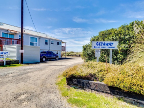 Getaway Oceanfront Lodging