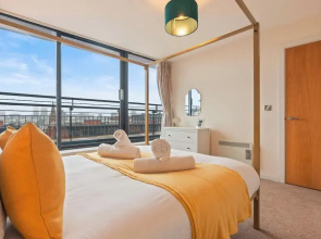 The Royale Penthouse - Skyline View - Balcony