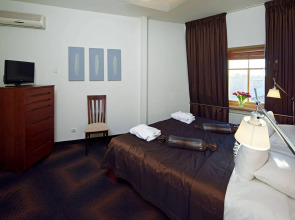 Rixwell Centra Hotel