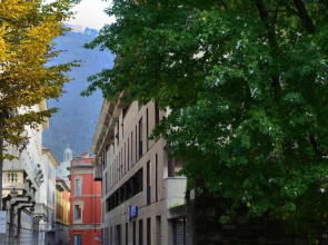 Trilocale Como Centro, Esclusivo 100 MQ con 3 Balconi