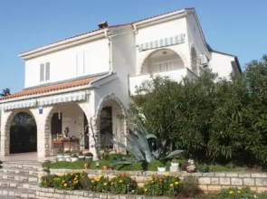 Summer house in Novalja