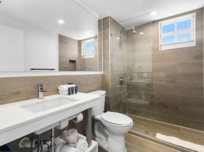 Fortune House Hotel Suites