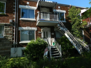 Apartment near Metro Monk Station