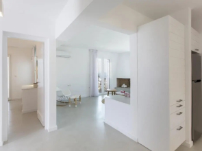 modern apartment with a sea view and swimming pool in Koundouros