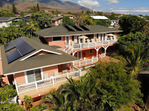 Maui Garden Oasis