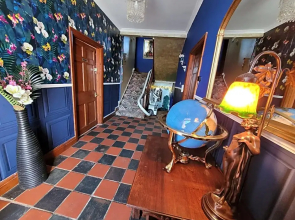 Hideaway Escapes, Farmhouse B&B, Ideal family stay or Romantic break, Friendly animals on our smallholding in a beautiful countr