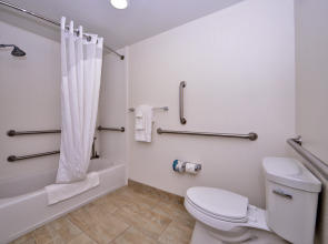 Holiday Inn Express & Suites Page - Lake Powell Area by IHG