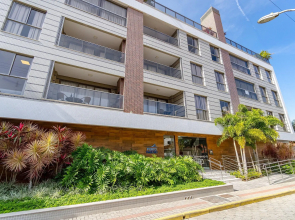 Porto Madero - Amplo Apartamento em Condo com Piscina