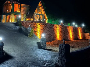 Paradise Valley Bungalow