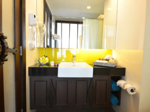 Курортный отель The Beach Heights Resort