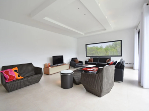 Villa on a High-end Residence in Nîmes With Heated Pool