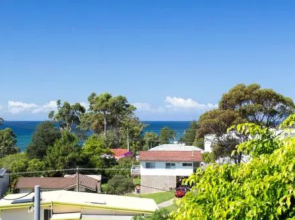 58 Seaview St - Summer Days