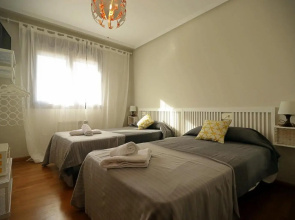 Apartamento , wifi y garaje cerca del centro