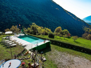 Beautiful chalet with Swimming Pool in Lombardy