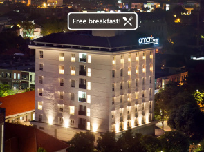 Amaris Hotel Darmo - Surabaya