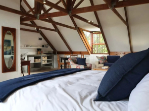 Hemel en Aarde Village Accommodation