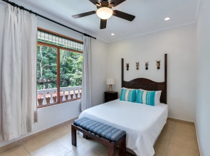 2br/2ba Unit in Exclusive Community
