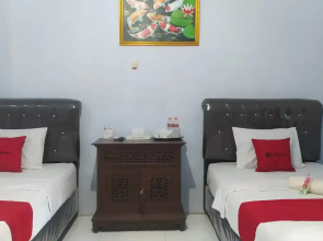 RedDoorz Syariah near Stasiun Pekalongan 3