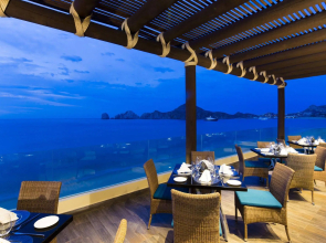 Villa del Arco Residences