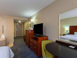 Hampton Inn & Suites Merced