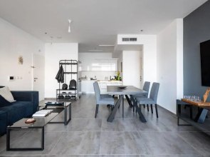 Luxury 3 Bedroom Oceanview Apt