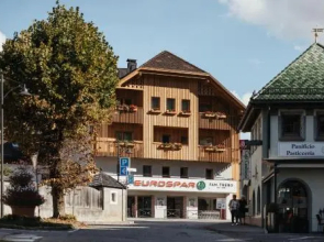Alpine Chalet Sauter