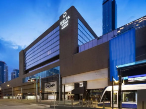 Delta Hotels by Marriott Edmonton Centre Suites