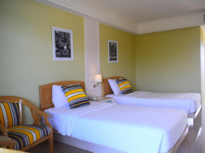 Seapine Beach Golf and Resort Hua Hin