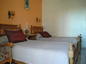 Hostal Ramón y Cajal