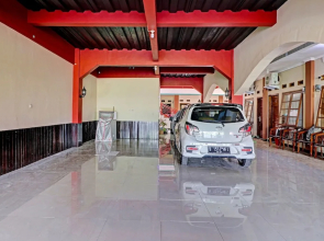 OYO Life 91480 Putridapisa Syariah