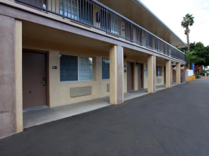 Raincross Hotel