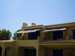 House With one Bedroom in Alvor, With Shared Pool, Furnished Terrace and Wifi Near the Beach